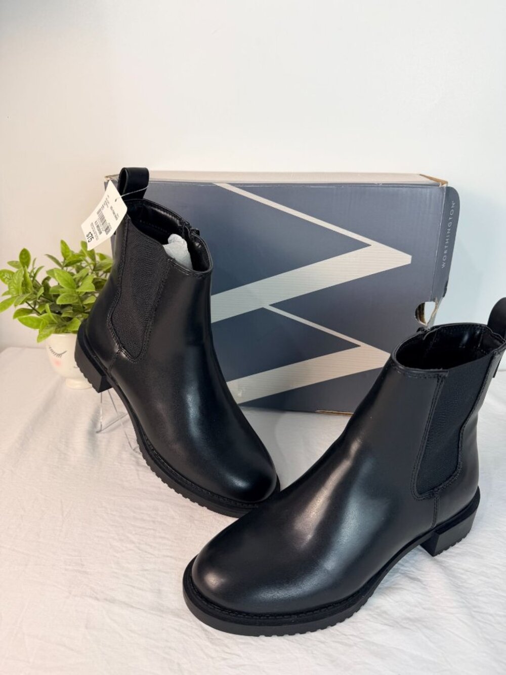 Worthington Black Chelsea Ankle Boots Womens 6.5M Zip Low Heel New - Picture 8 of 12